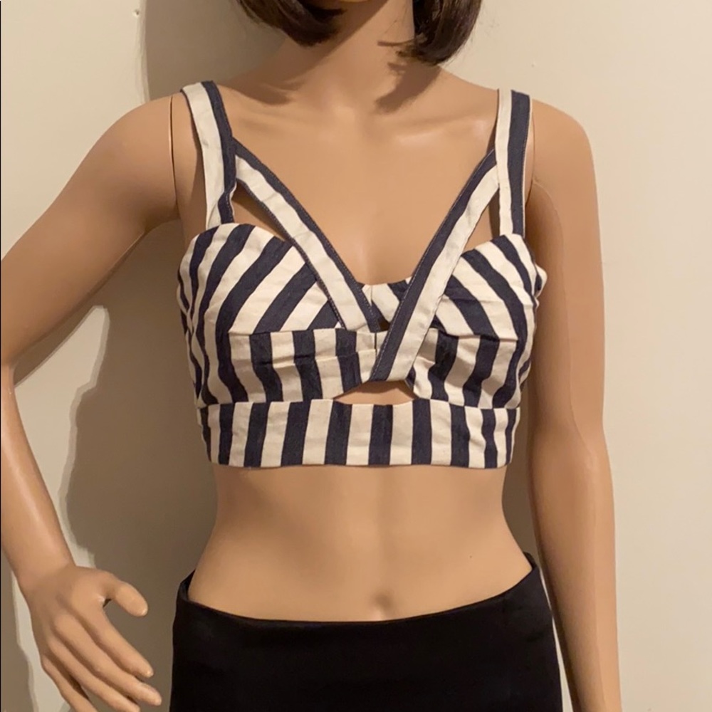 Crop Top! - image 3